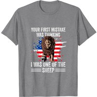 Votre première erreur a été de penser que j'étais l'un des moutons T-shirt Lion — T-shirts pour hommes