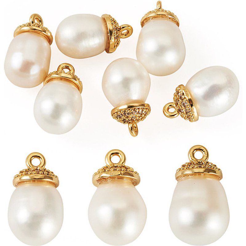 Pendants en perles d'eau douce cultivées naturelles avec éléments en laiton, 6pcs — Breloques et pendentifs