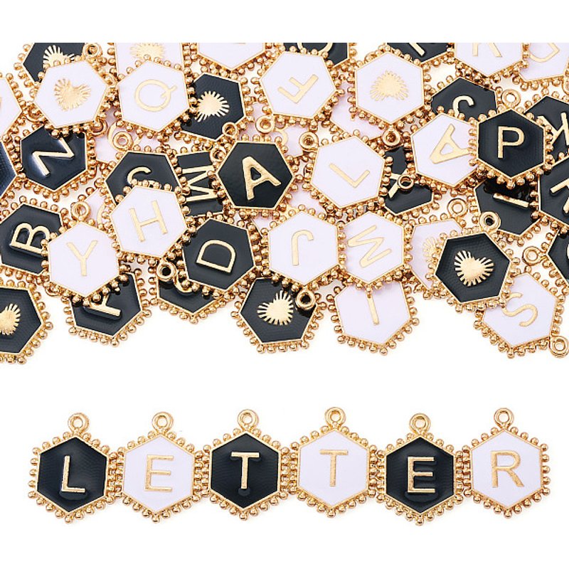 52 Pcs Charms Hexagon Lettres A-Z en Couleurs Mélangées — Breloques et pendentifs