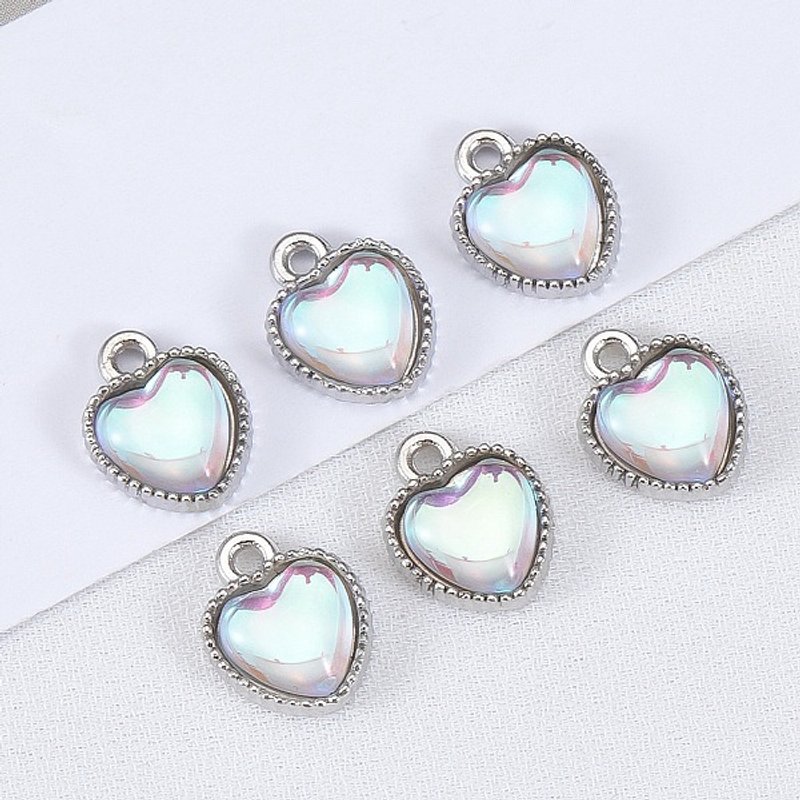Charms en verre allié, cœur, platine, clair AB, 7,5mm — Breloques et pendentifs