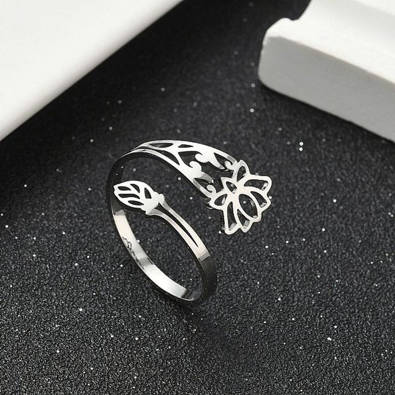 Bagues à Manchette Creuses en Acier Inoxydable 304 pour Femmes - Motif Lotus — Bijoux fantaisie