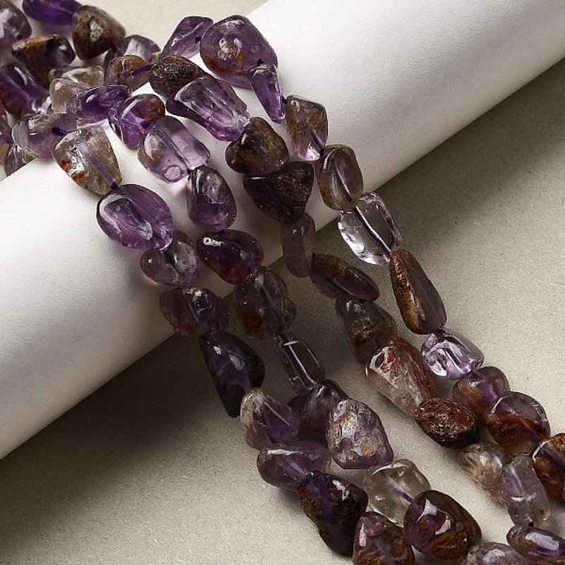 Brins de perles de quartz Lodolite violet naturel, nuggets, 7-13x8-10mm — Perles à bijoux