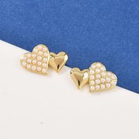 Boucles d'oreilles en forme de cœur en laiton plaqué or 18K — Bijoux fantaisie