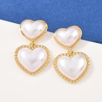 Boucles d'oreilles pendantes en forme de cœur en ABS et laiton - Plaqué or 18K — Bijoux fantaisie
