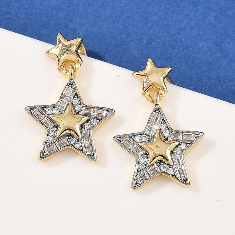 Boucles d'oreilles pendantes étoile en zircon cubique clair — Bijoux fantaisie