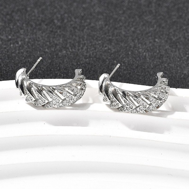 Boucles d'oreilles en zircone cubique claire micro pave en laiton — Bijoux fantaisie