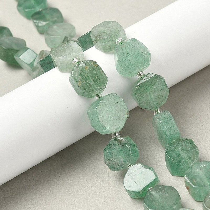 Brins de perles en quartz fraise vert naturel avec perles de graines