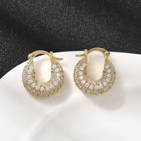 Boucles d'oreilles créoles en laiton avec zircon cubique clair, plaquées or 18K — Boucles d'oreilles créoles