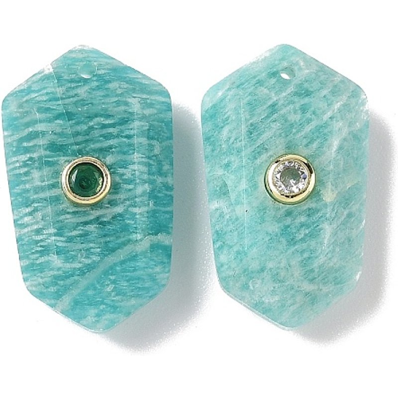 Pendants Facettés en Amazonite Naturelle avec Trouvailles en Zircon Cubique — Breloques et pendentifs