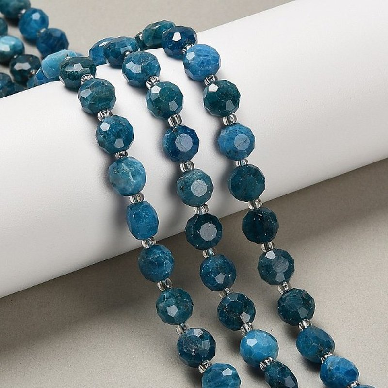 Brins de perles d'apatite naturelle, rondes plates facettées avec perles de rocaille — Perles à bijoux