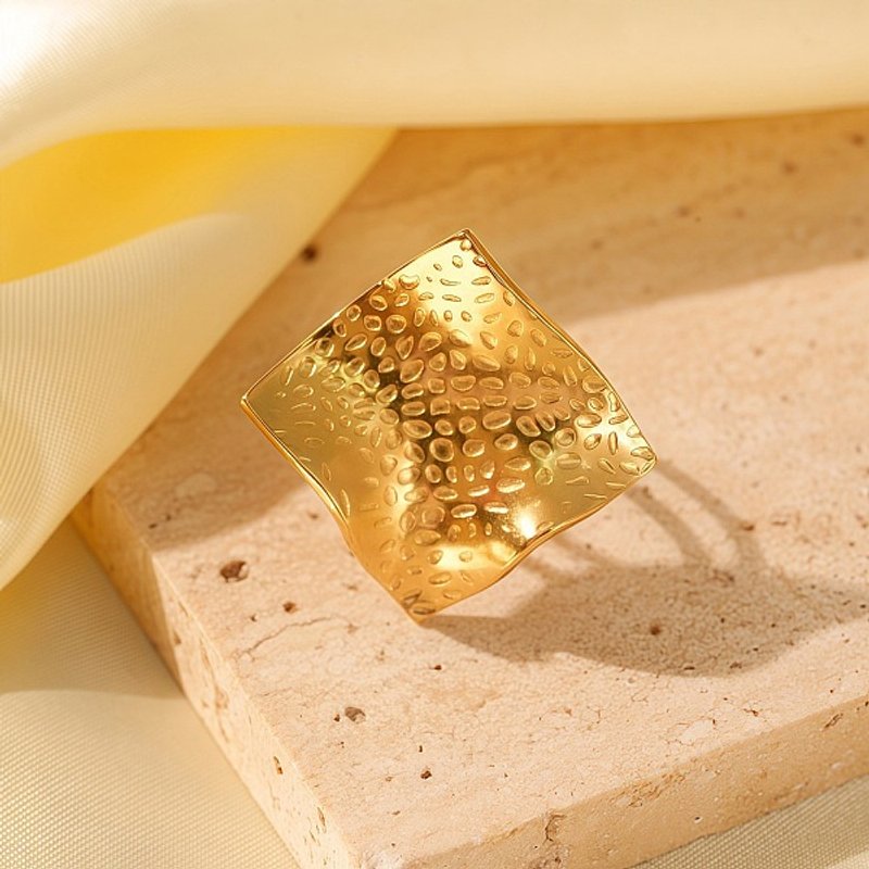 Bague à Manchette Ajustable Dorée en Rhombus pour Femmes, Taille 6 1/2 — Bijoux fantaisie