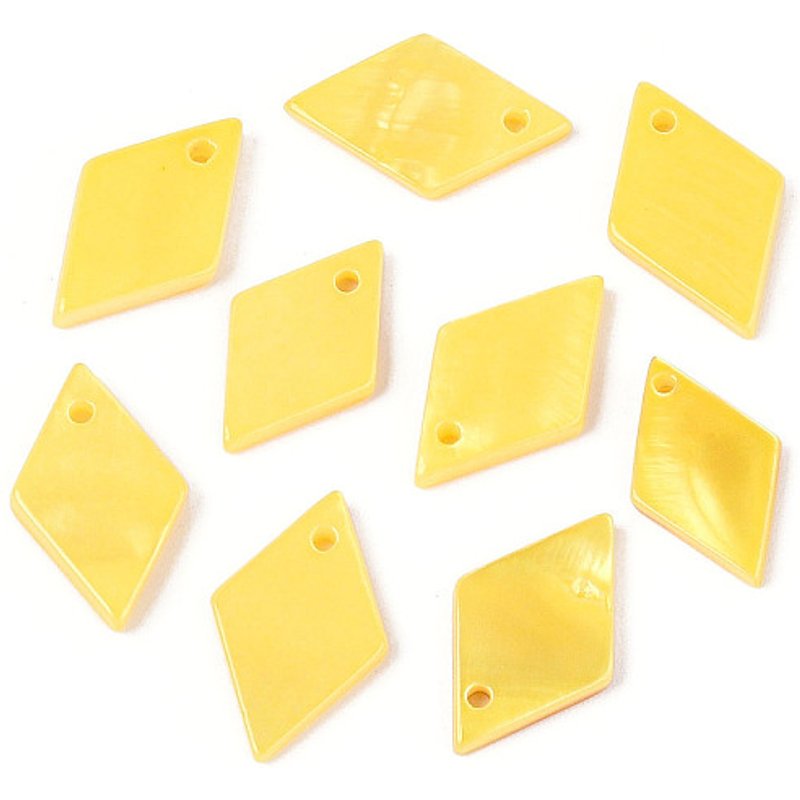 Charms en Coquillage d'Eau Douce Naturel Peints en Spray, Rhombus, Jaune — Breloques et pendentifs