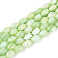 Fils de perles en coquille Trochus naturel, teintées, riz, vert pâle