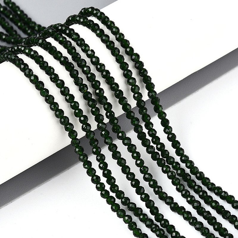 Fil de perles synthétiques en goldstone vert, rondes, facettées, 2-2.5mm — Perles à bijoux