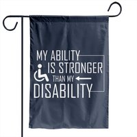 Drapeau de jardin amusant sur l'habillement de fauteuil roulant