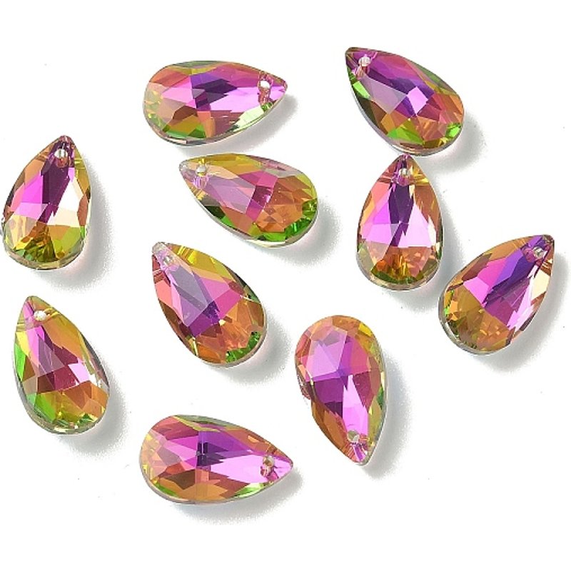 Pendants en verre en forme de goutte facettée, rose profond — Breloques et pendentifs