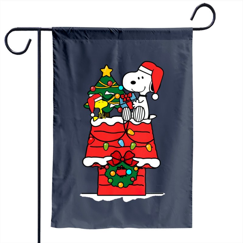 Drapeau de jardin Snoopy Célébrer Noël avec Woodstock — Drapeaux décoratifs