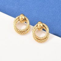 Boucles d'oreilles clous en acier inoxydable texturé, plaquées or 18K — Bijoux fantaisie