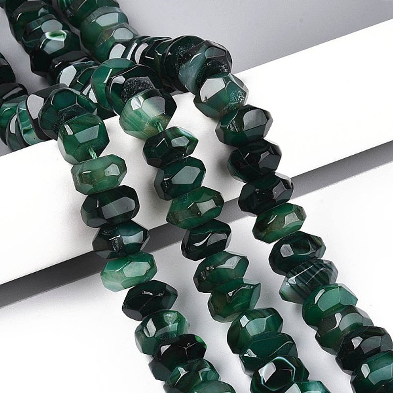 Brins de perles d'agate naturelle, teintées, facettées, vert foncé, 40-41pcs — Perles à bijoux