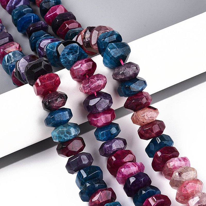 Brins de perles d'agate naturelle teintées, facettées, couleurs mélangées — Perles à bijoux