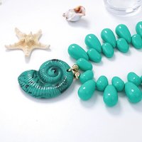 Conch Shaped Resin Pendant Teardrop Necklace with Beads