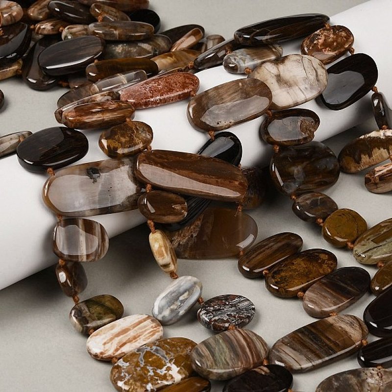 Fils de Perles en Bois Pétrifié Naturel, Ovales Plates, 28pcs/fils — Perles à bijoux