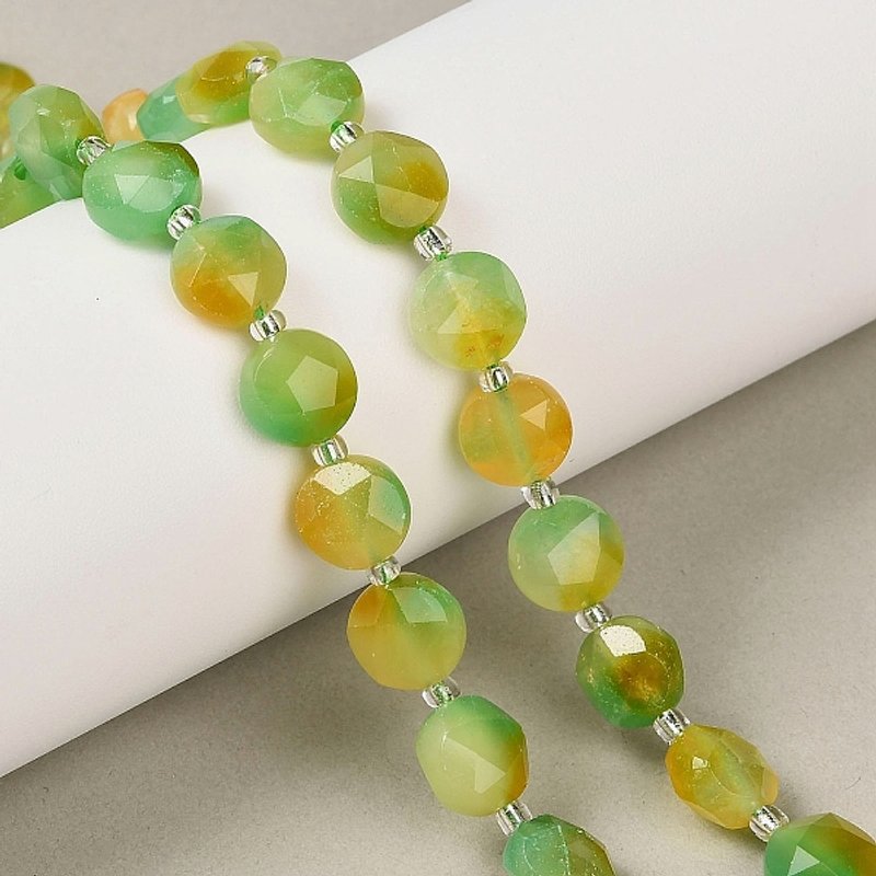Brins de perles en jade blanc teinté avec perles de semence, vert jaune — Perles à bijoux