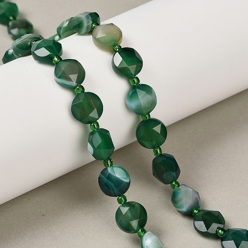 Brins de perles d'agate bandée naturelle, coupe pentagonale facettée, vert foncé — Perles à bijoux