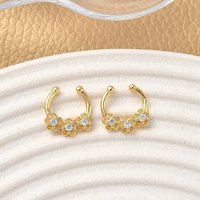 Anneaux de nez en laiton Pave Zirconia Cubique Clair en forme de fer à cheval — Bijoux fantaisie