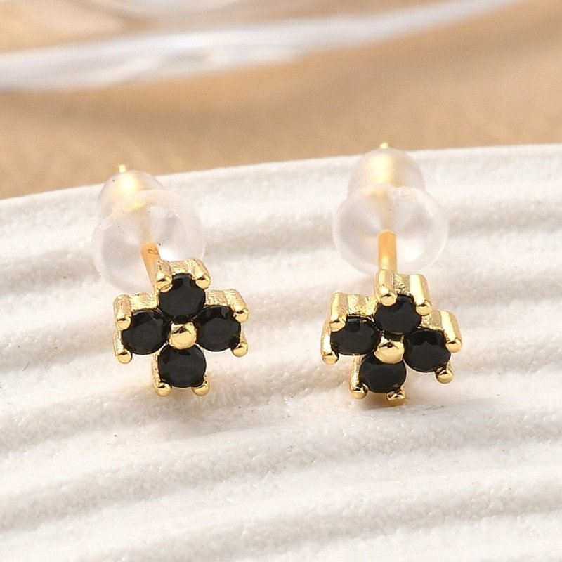 Boucles d'oreilles en fleur en zircon cubique micro pave en laiton, plaquées or 18K — Bijoux fantaisie