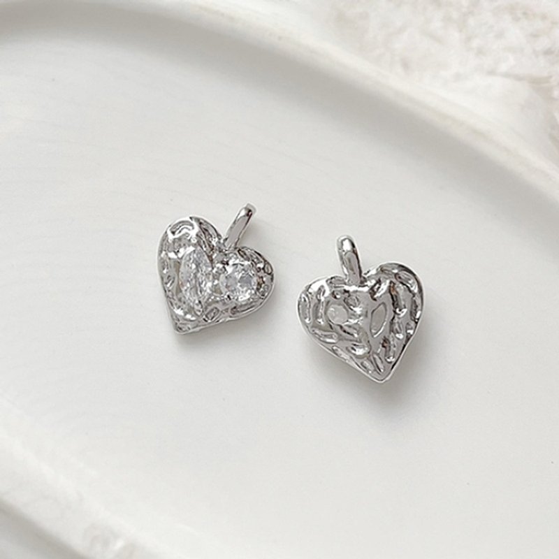 Brass Micro Pave Cubic Zirconia Heart Charms, Platinum Finish — Charms & Pendants