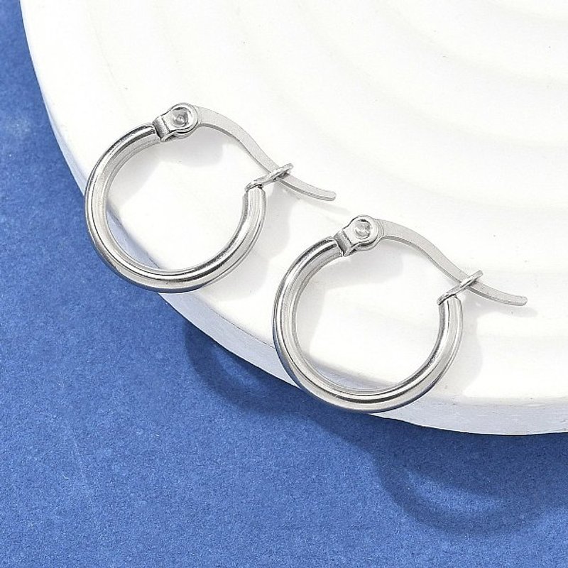Boucles d'oreilles créoles hypoallergéniques en acier inoxydable — Boucles d'oreilles créoles