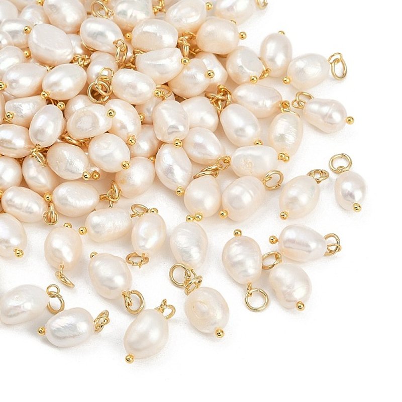 Charm en perles d'eau douce cultivées naturelles de grade B avec anneaux — Breloques et pendentifs