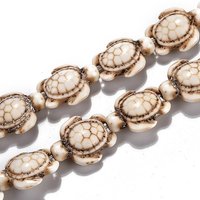 Brins de perles en turquoise synthétique teintée, tortue de mer, blanc floral — Perles à bijoux