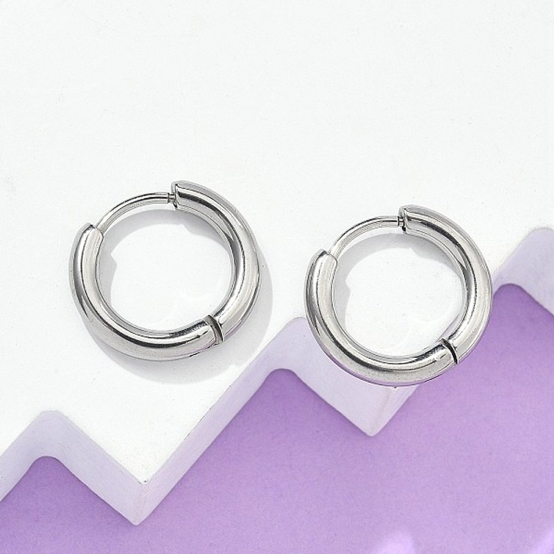 Boucles d'oreilles Huggie en acier inoxydable résistant à l'oxydation — Boucles d'oreilles créoles