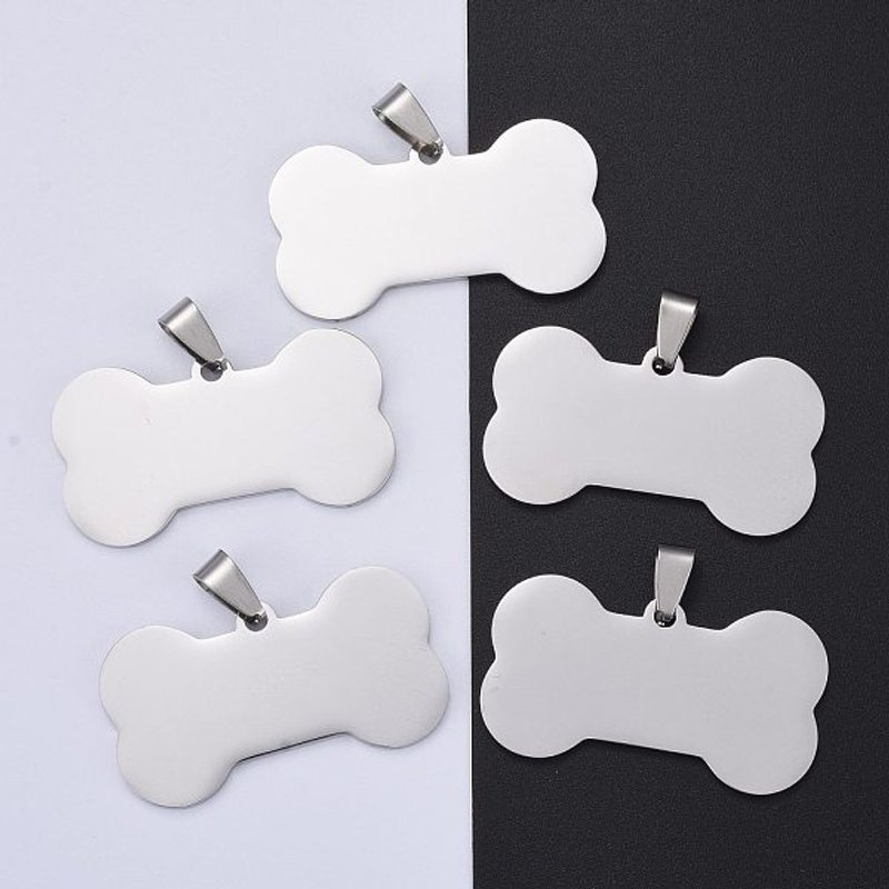 Pendentifs en acier inoxydable 304 en forme d'os de chien, étiquette vierge — Breloques et pendentifs