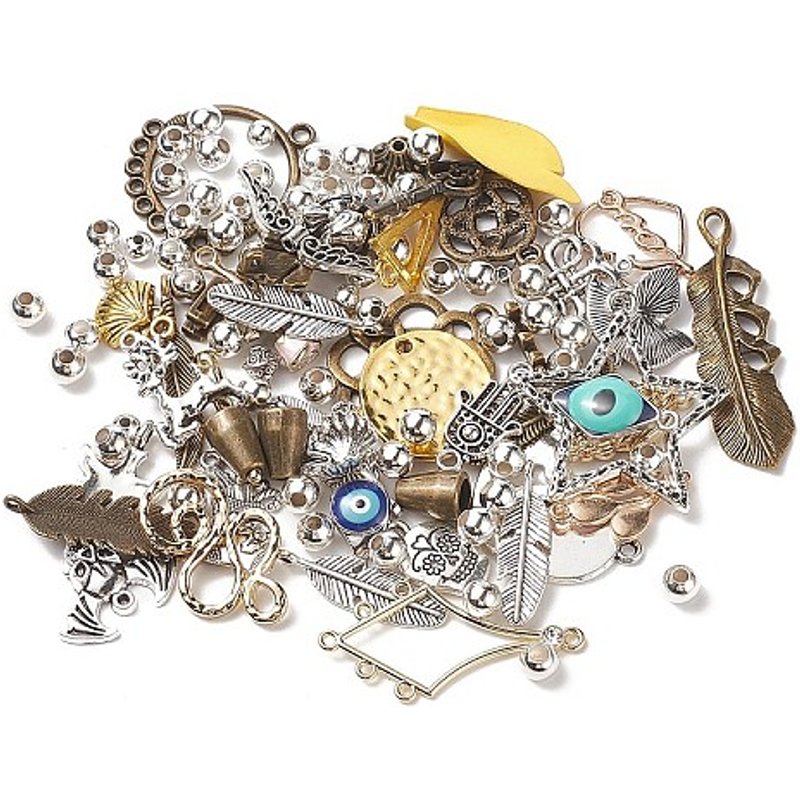 Sac Chanceux avec Perles Métalliques et Charms Variés — Outils de création de bijoux
