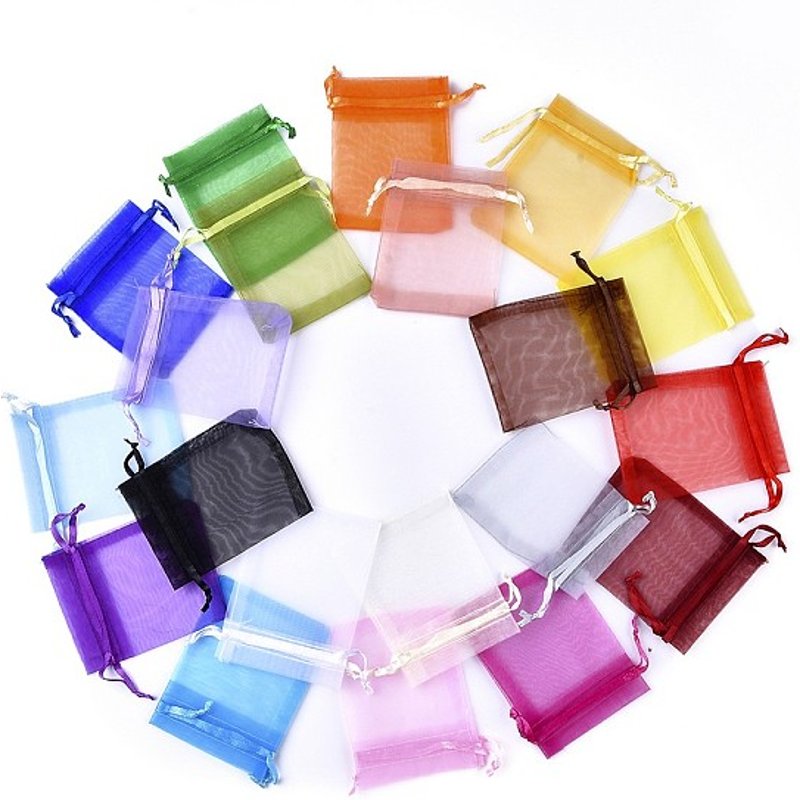 Sacs en organza pour le rangement de bijoux, couleurs variées, forme rectangulaire — Rangement et présentation