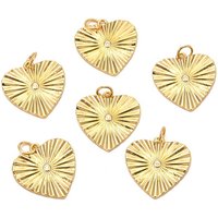 Pendentif en laiton en forme de cœur avec zircon cubique clair, plaqué or 18K — Breloques et pendentifs