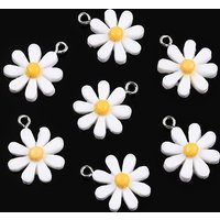 Opaque Resin Daisy Flower Charms - White - 21x17x5.5mm — Charms & Pendants