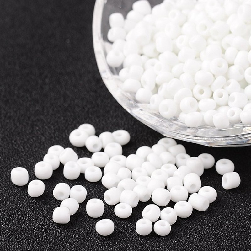 6/0 Opaque Round Glass Seed Beads, White, 4mm Diameter — Jewelry Beads