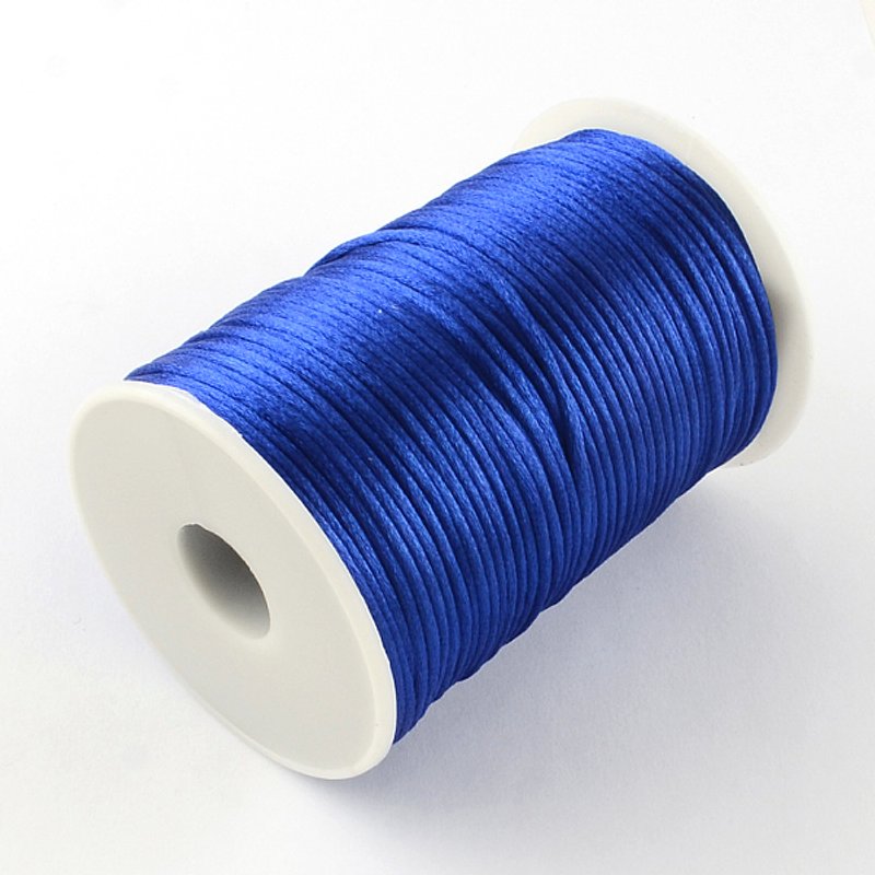 Cords en polyester, bleus, 2mm, 98,42 verges par rouleau — Chaînes, fils et cordons