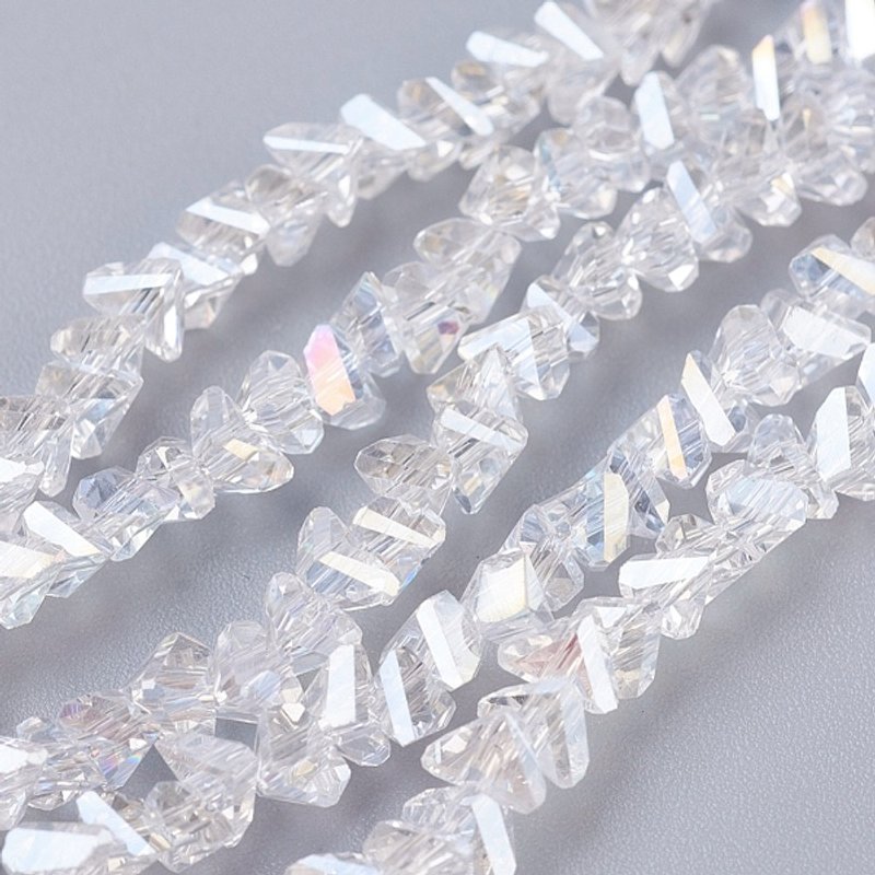 Brins de perles en verre électroplaqué, couleur AB, triangle, clair — Perles à bijoux