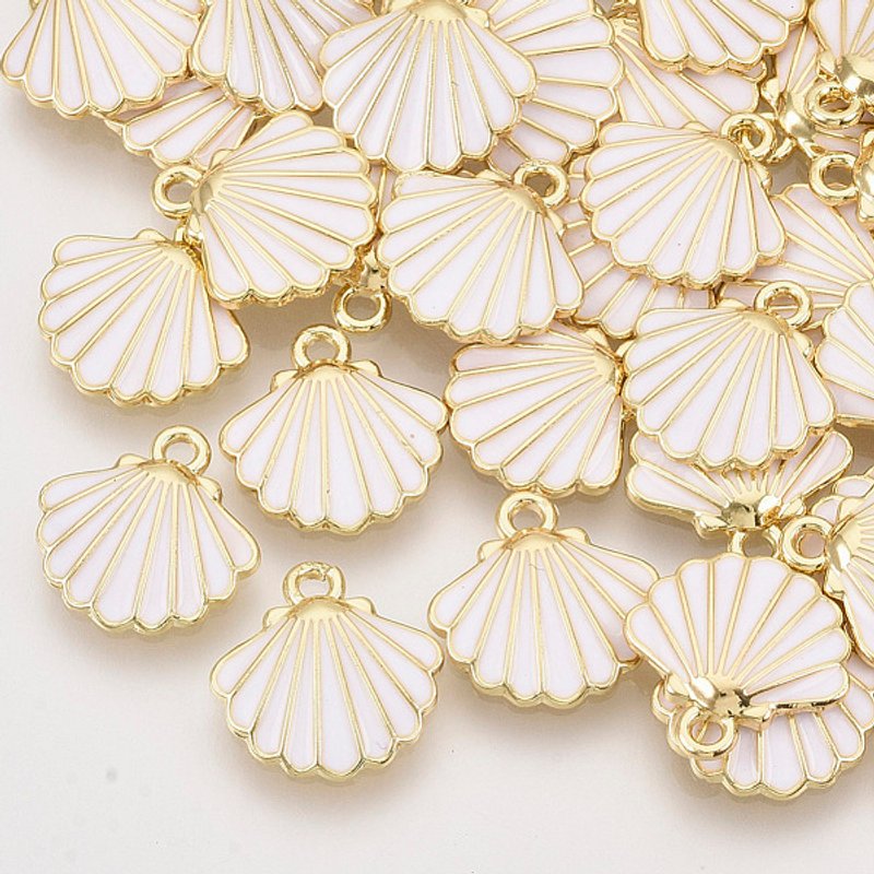 Charms en alliage émaillé, forme de coquille en or clair — Breloques et pendentifs
