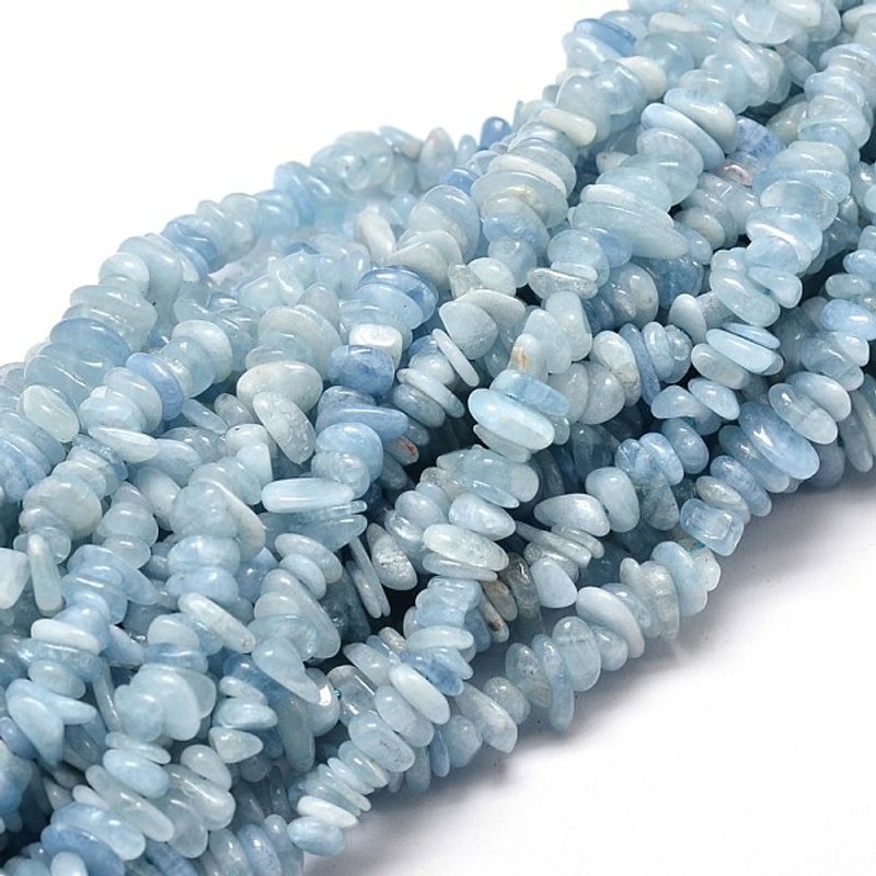 Brins de perles en chip d’aigue-marine naturelle, 5-14x4-10mm, trou de 1mm — Perles à bijoux