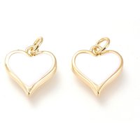 Charm en laiton plaqué or 18K en forme de cœur avec émail et anneau — Breloques et pendentifs