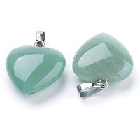 Pendants en Aventurine Verte Naturelle en Forme de Cœur avec Trouvailles en Laiton — Breloques et pendentifs