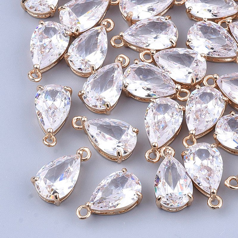 Charm en verre transparent en forme de goutte avec fixations en laiton — Breloques et pendentifs