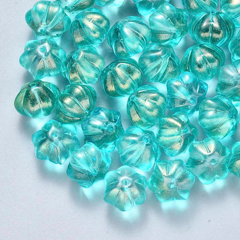 Perles en verre transparentes avec poudre pailletée, fleur, aquamarine — Perles à bijoux