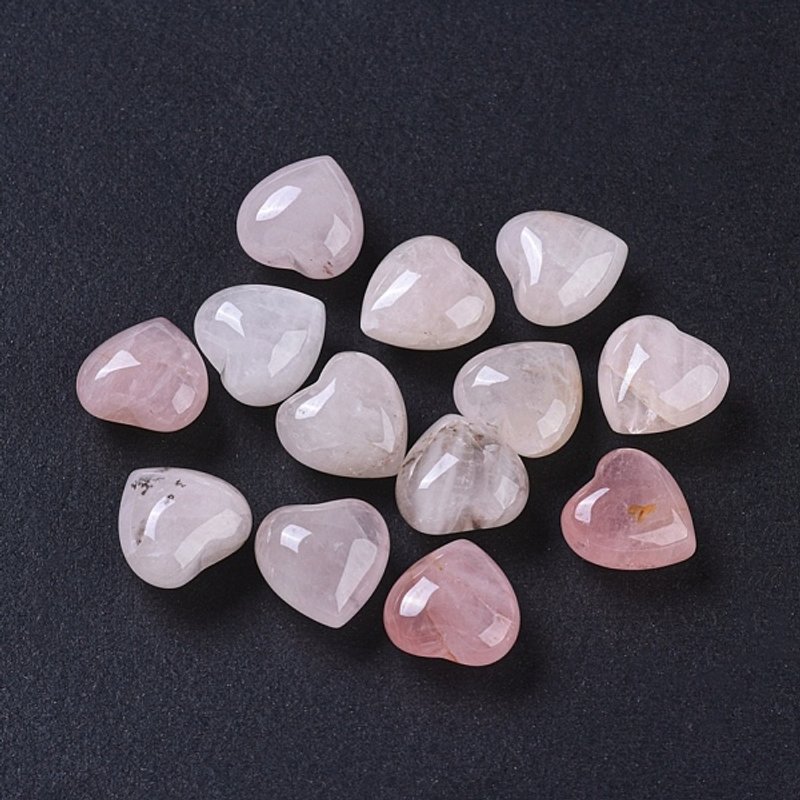 Pierre de Coeur en Quartz Rose Naturel pour Équilibrage Reiki — Masseurs du visage et des yeux